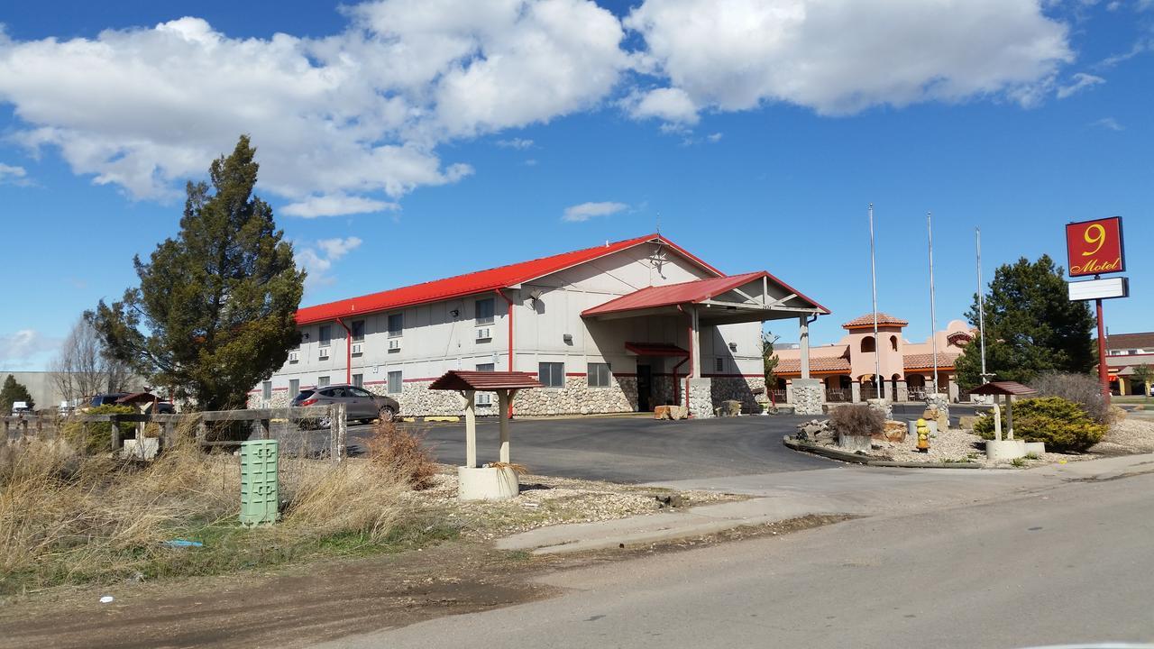 Motel 9 Fort Collins Exterior photo